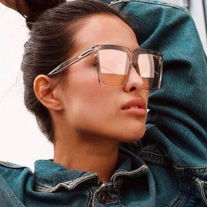 LIKE NEW!!! Tom Ford Sabrina Sunglasses